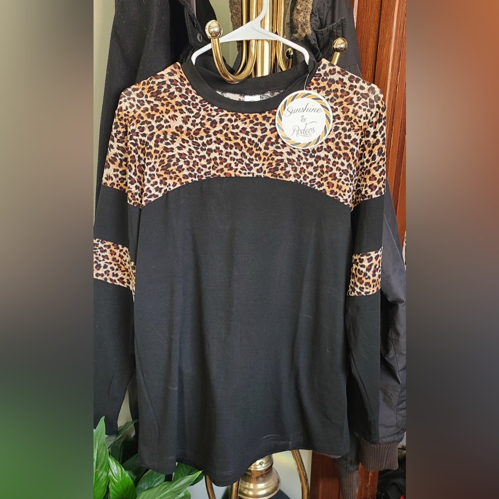 Long sleeve Leopard top with strip size medium